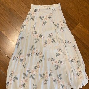 Floral midi skirt with left leg slit